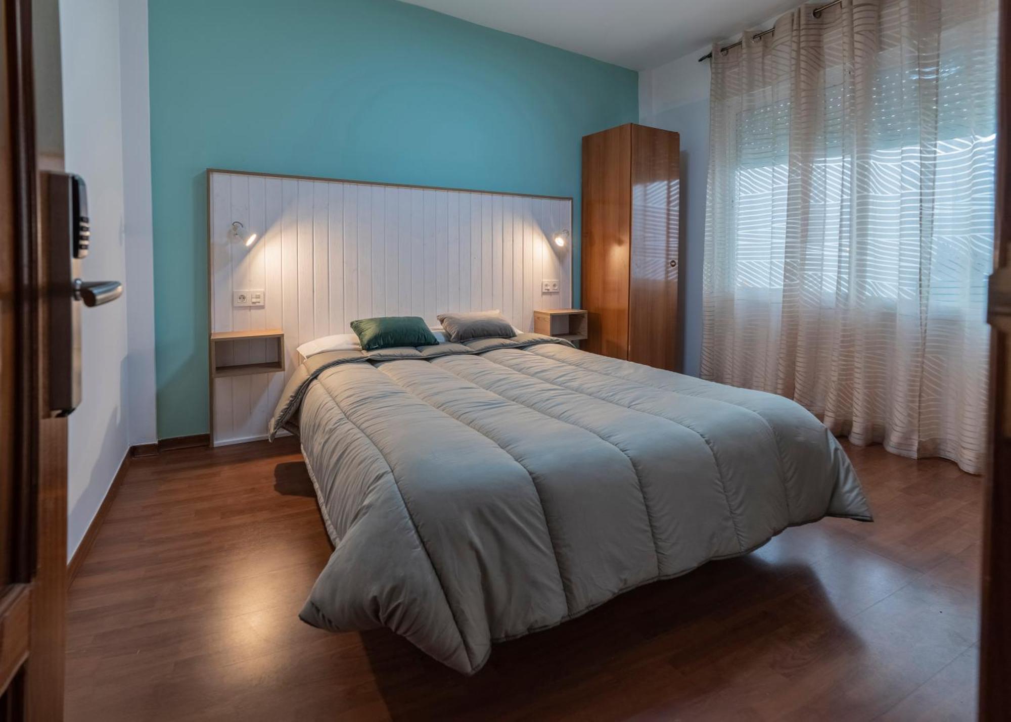 Hostal Julio Cesar La Virgen del Camino Luaran gambar